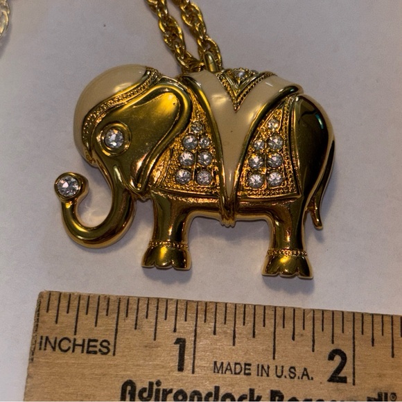 Kenneth Jay Lane for Avon lucky elephant brooch-pendant necklace - Picture 4 of 7